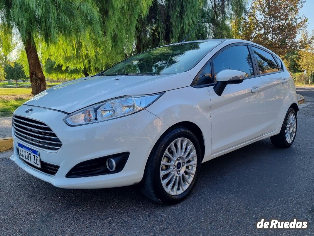 Ford Fiesta KD Usado en Mendoza, deRuedas