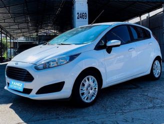 Ford Fiesta KD Usado en Córdoba Financiado