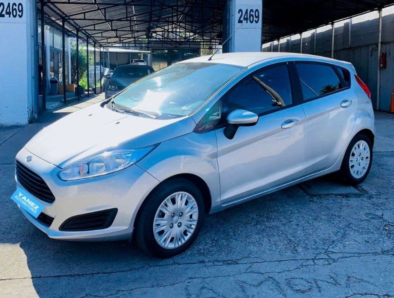 Ford Fiesta KD Usado en Córdoba, deRuedas