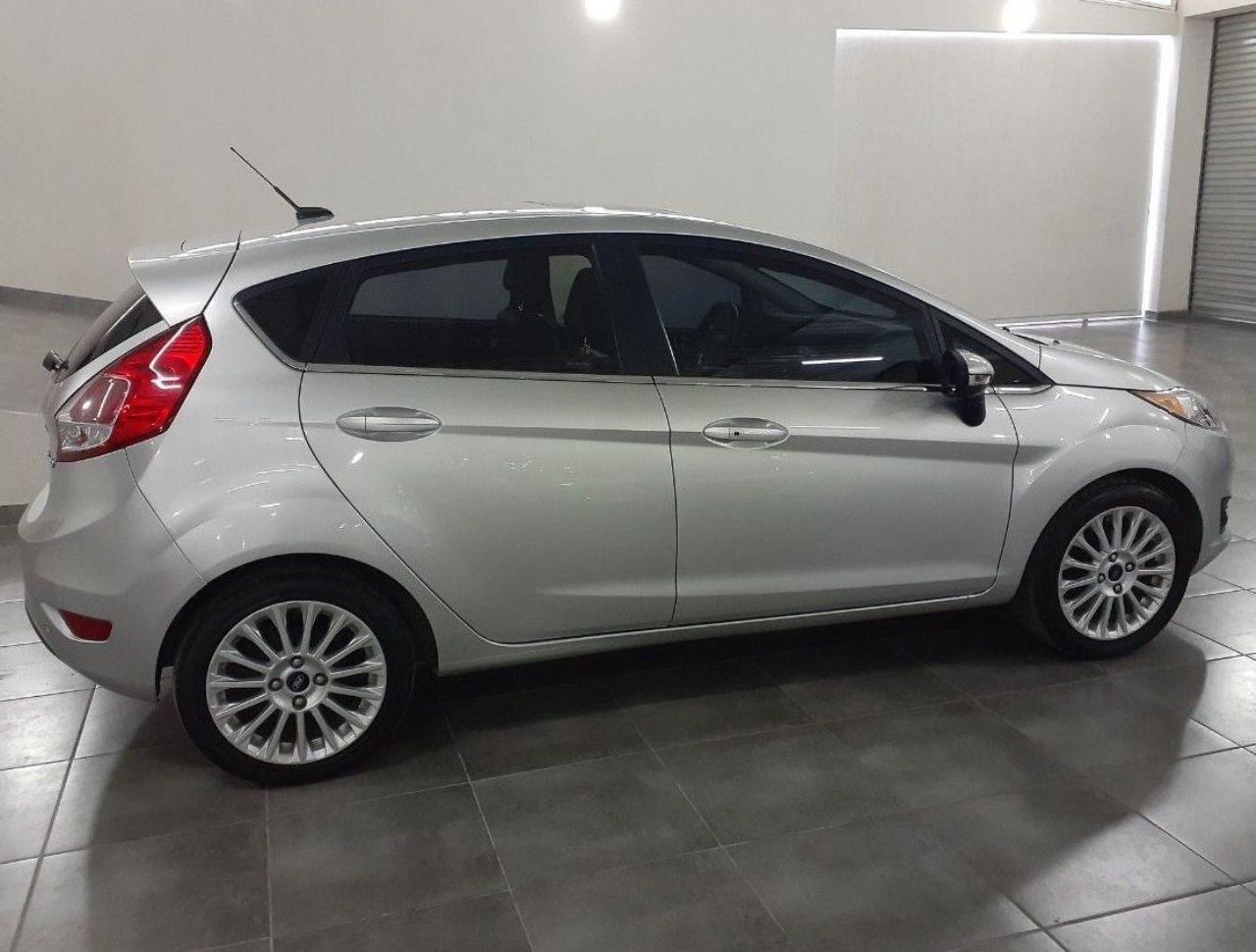 Ford Fiesta KD Usado en Mendoza, deRuedas