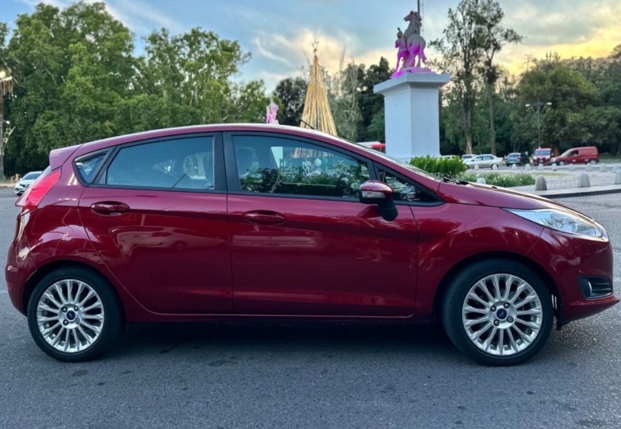 Ford Fiesta KD Usado en Mendoza, deRuedas