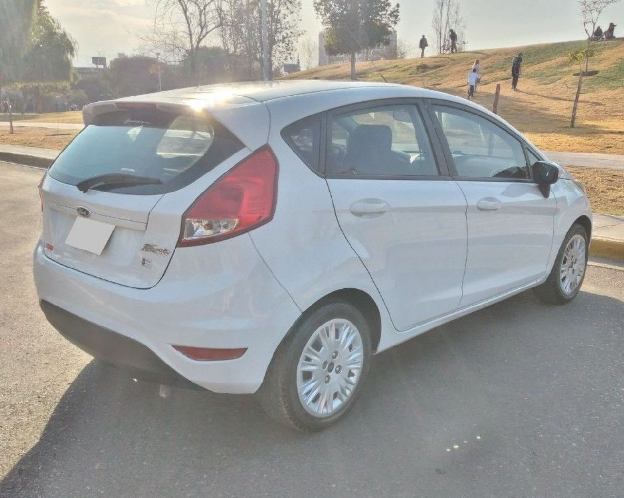 Ford Fiesta KD Usado en Mendoza, deRuedas