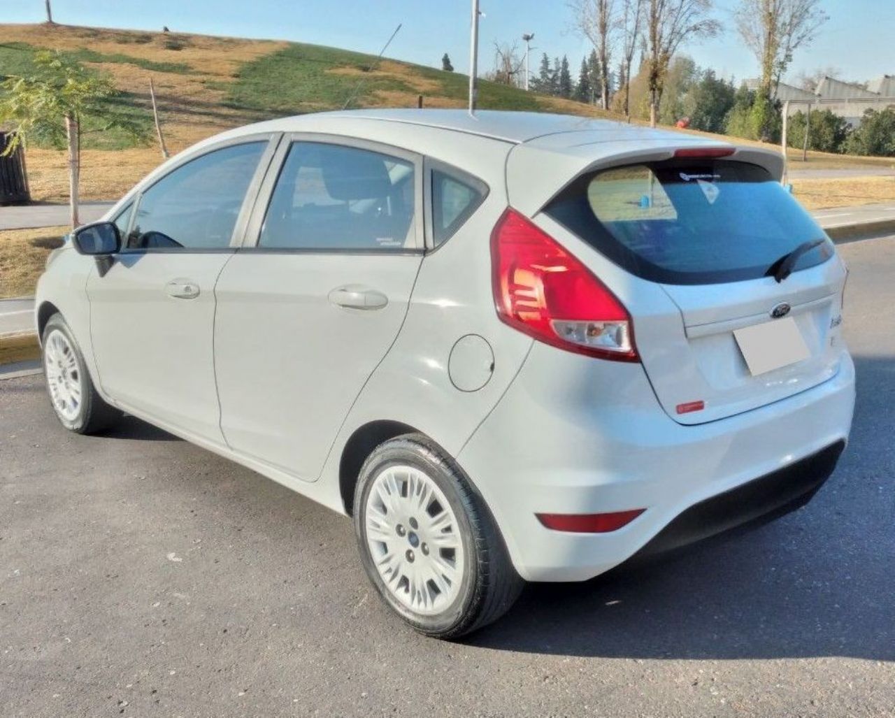 Ford Fiesta KD Usado en Mendoza, deRuedas