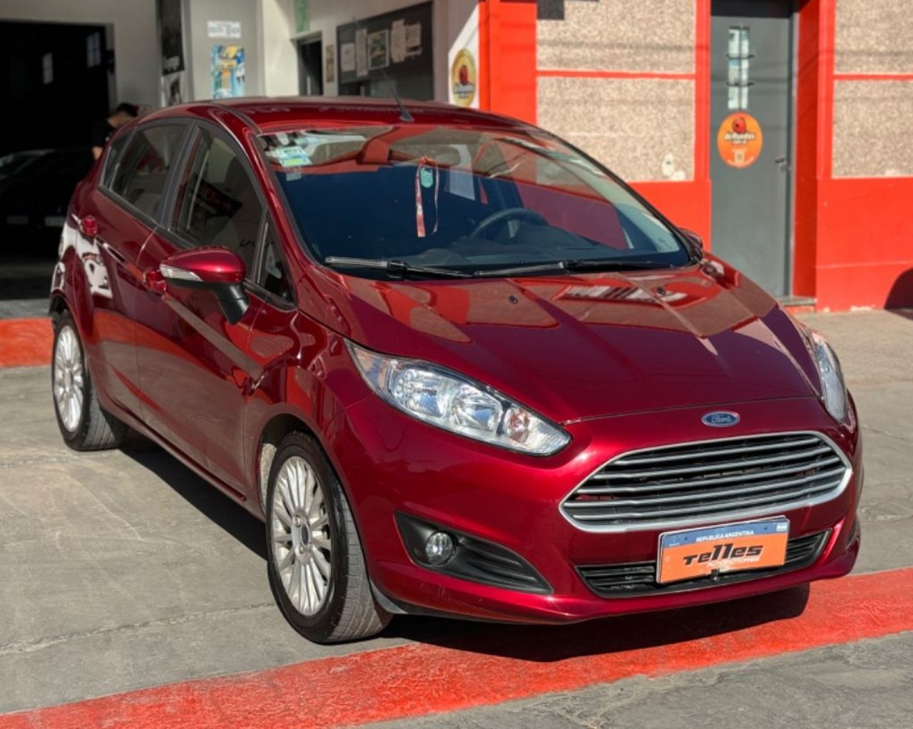 Ford Fiesta KD Usado Financiado en San Juan, deRuedas