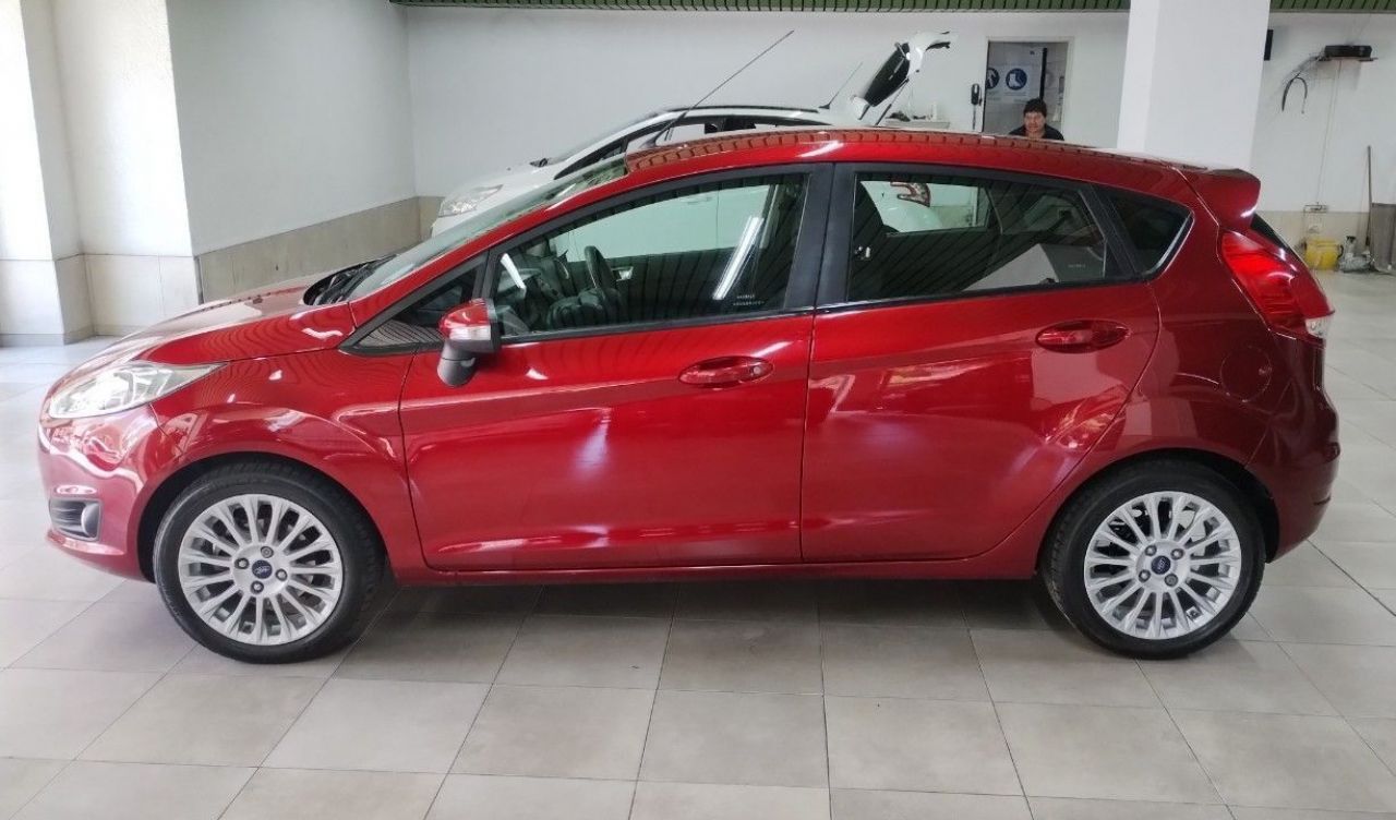 Ford Fiesta KD Usado en Mendoza, deRuedas