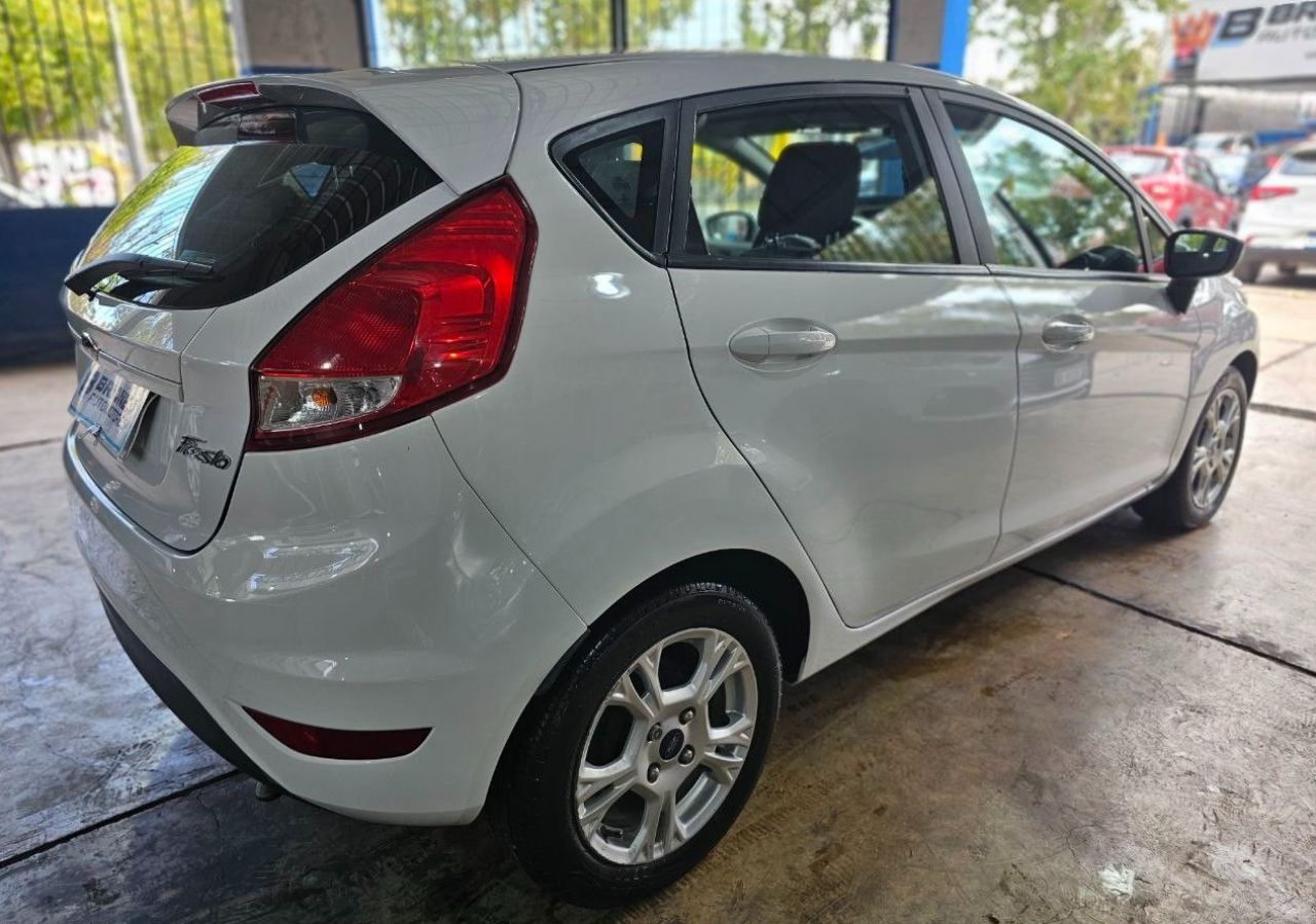 Ford Fiesta KD Usado en Mendoza, deRuedas