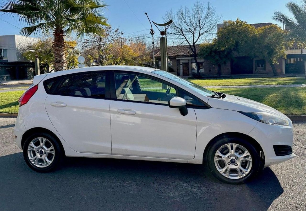 Ford Fiesta KD Usado en Mendoza, deRuedas