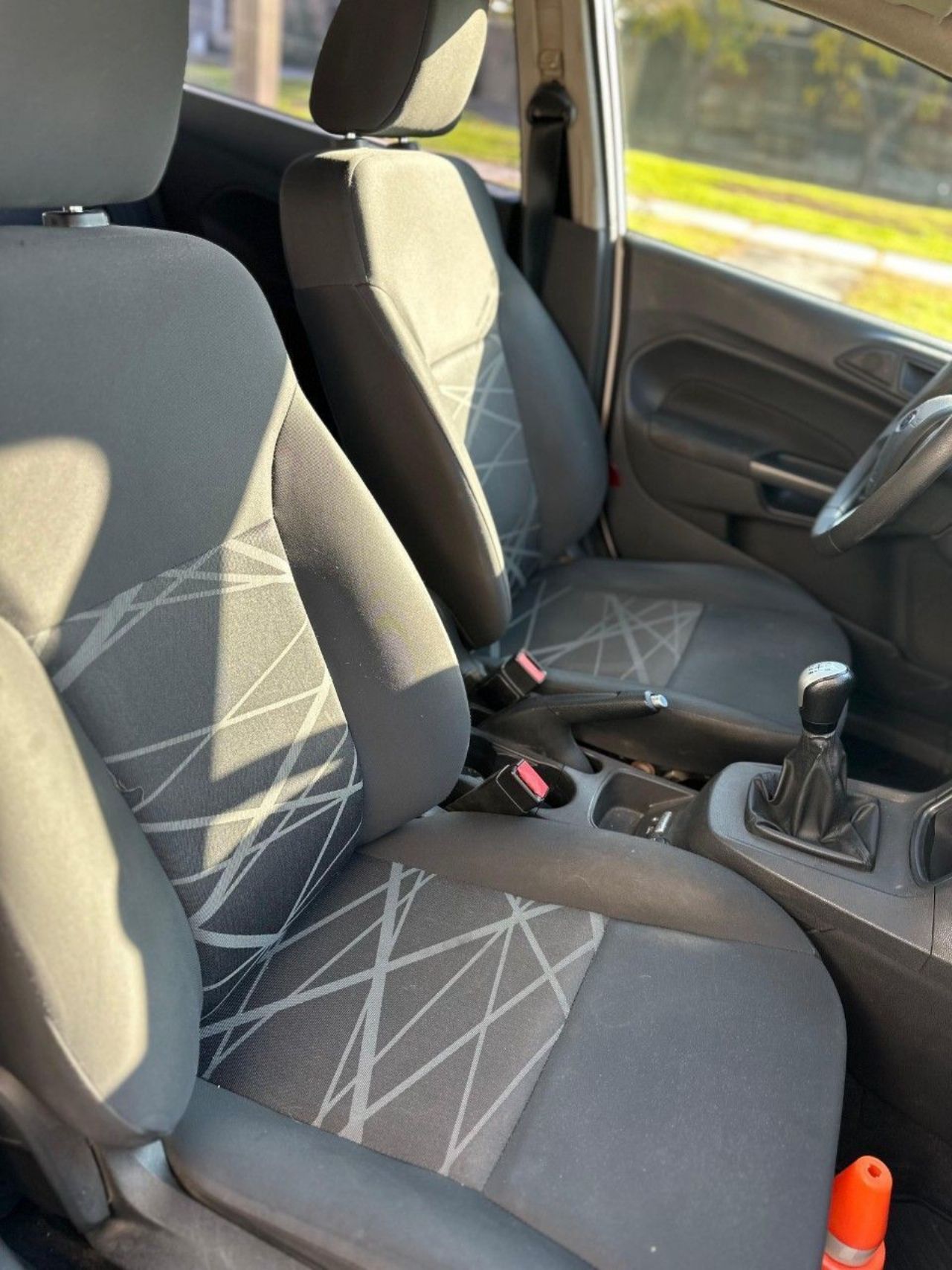 Ford Fiesta KD Usado en Mendoza, deRuedas