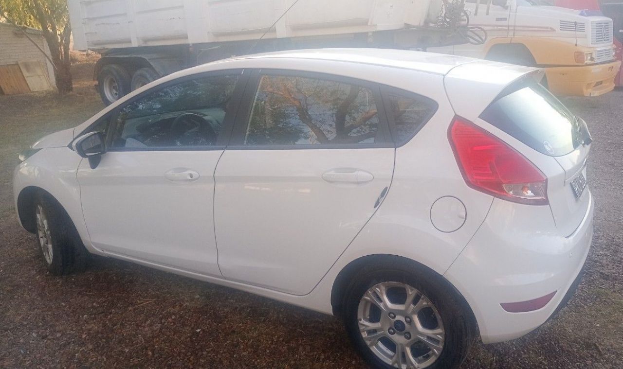 Ford Fiesta KD Usado en Mendoza, deRuedas