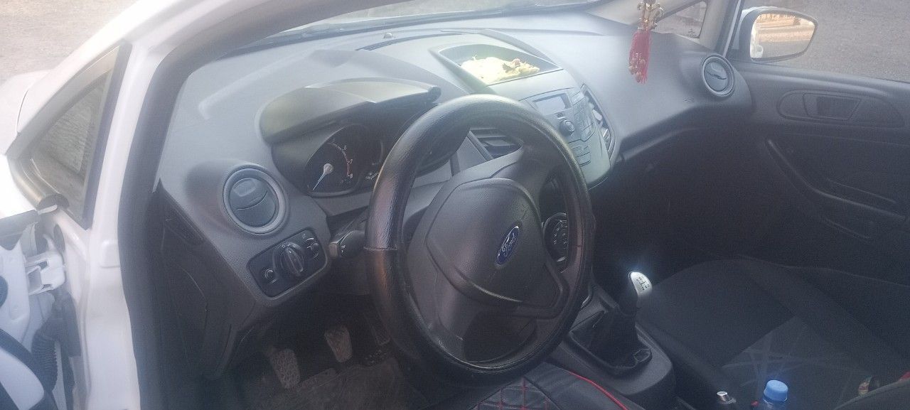 Ford Fiesta KD Usado en Mendoza, deRuedas