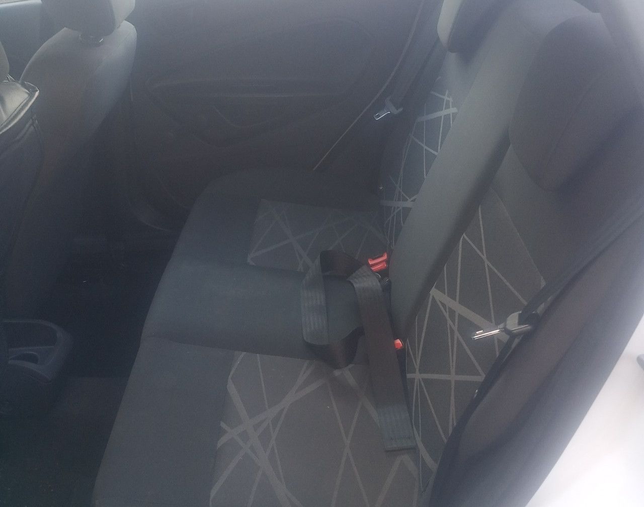 Ford Fiesta KD Usado en Mendoza, deRuedas