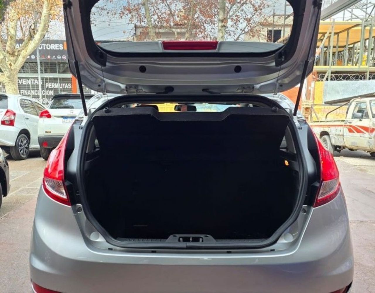 Ford Fiesta KD Usado en Mendoza, deRuedas