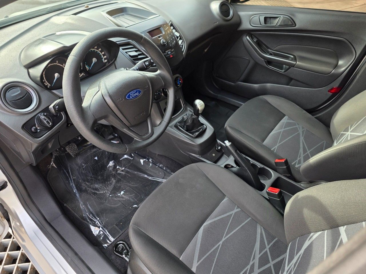 Ford Fiesta KD Usado Financiado en Mendoza, deRuedas