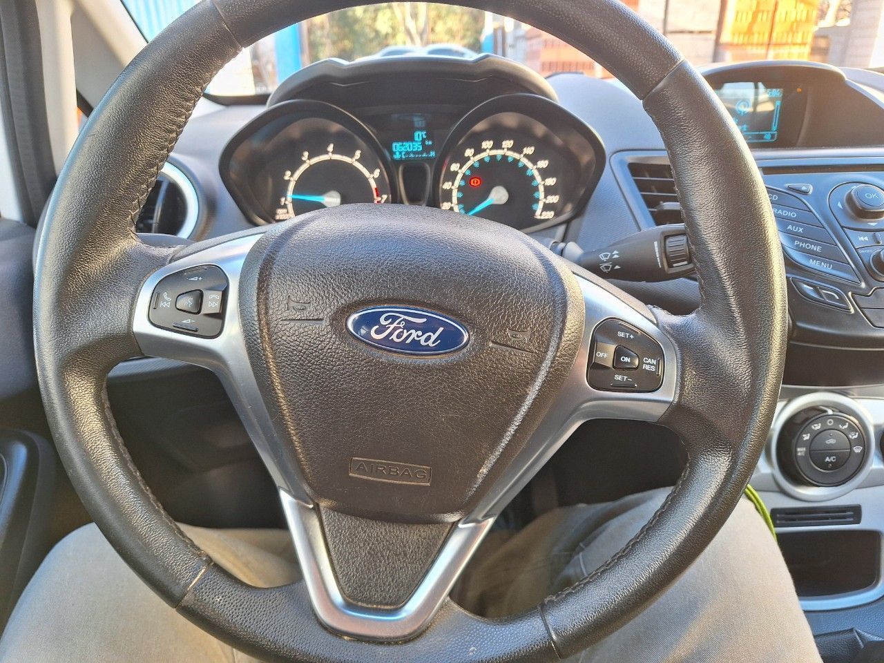 Ford Fiesta KD Usado en Córdoba, deRuedas