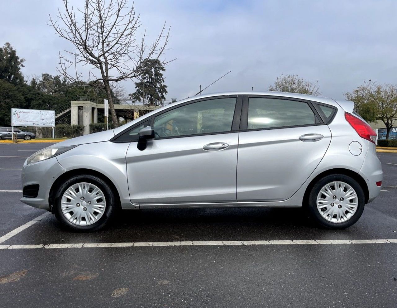Ford Fiesta KD Usado en Buenos Aires, deRuedas
