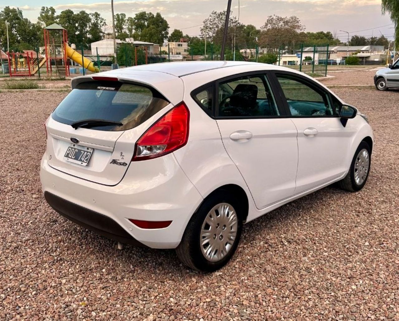 Ford Fiesta KD Usado en Mendoza, deRuedas