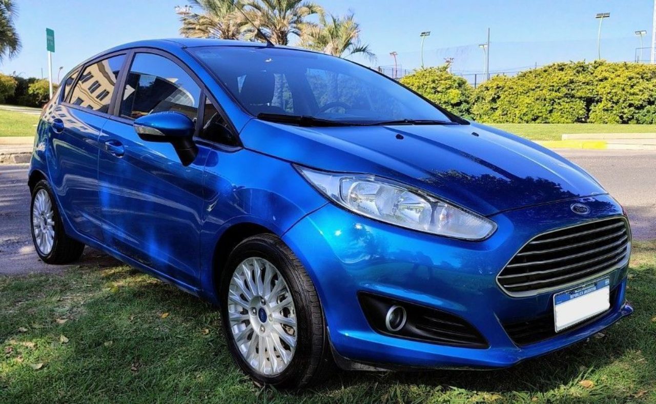 Ford Fiesta KD Usado en Córdoba, deRuedas
