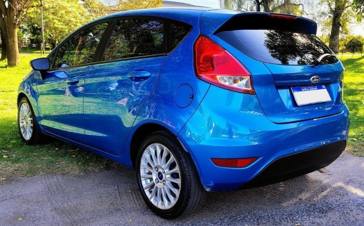 Ford Fiesta KD Usado en Córdoba, deRuedas