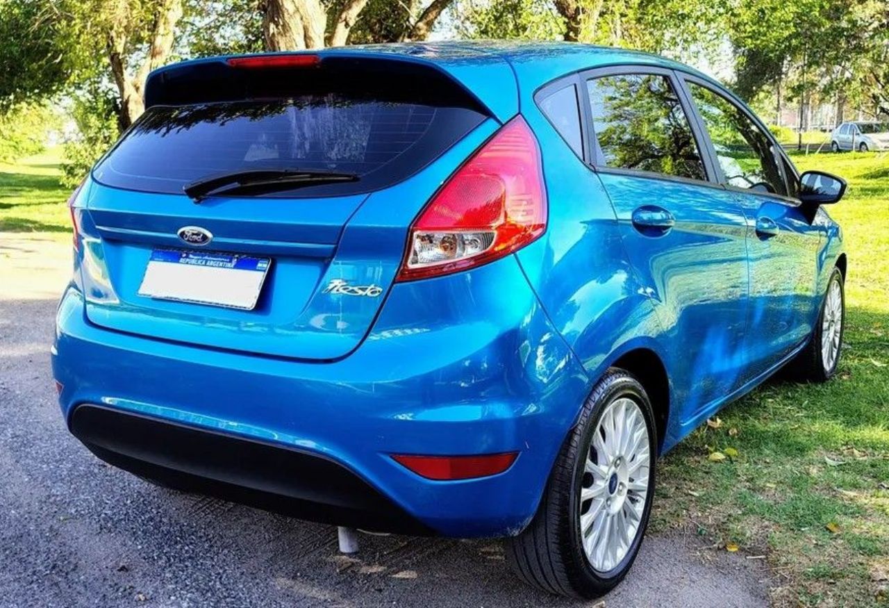 Ford Fiesta KD Usado en Córdoba, deRuedas