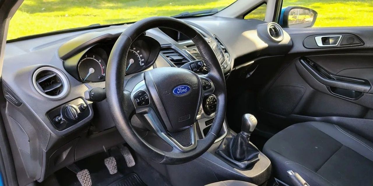 Ford Fiesta KD Usado en Córdoba, deRuedas