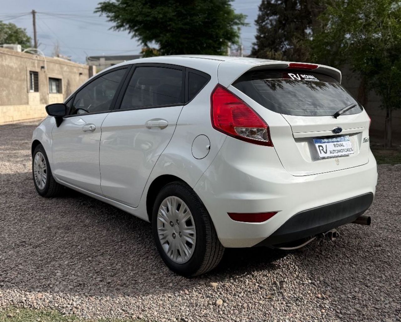 Ford Fiesta KD Usado Financiado en San Juan, deRuedas