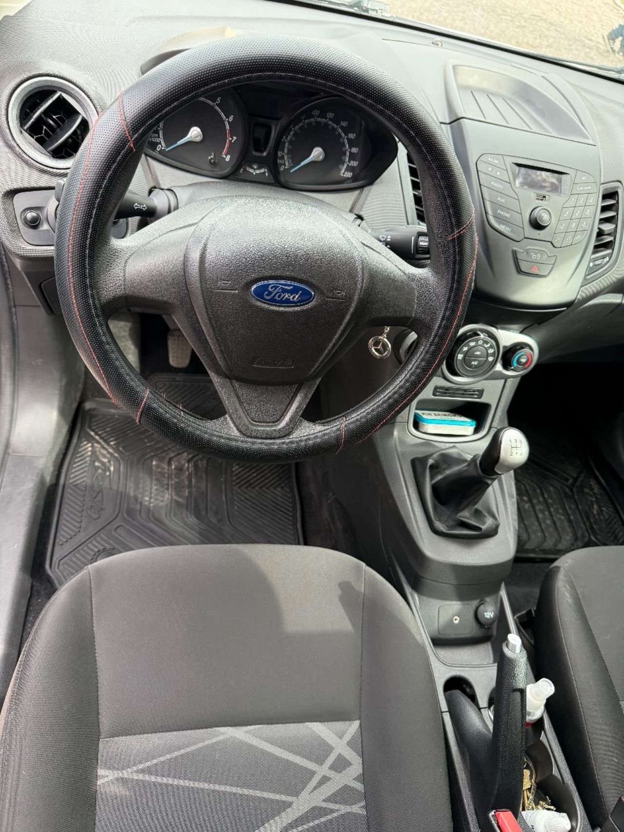 Ford Fiesta KD Usado Financiado en San Juan, deRuedas