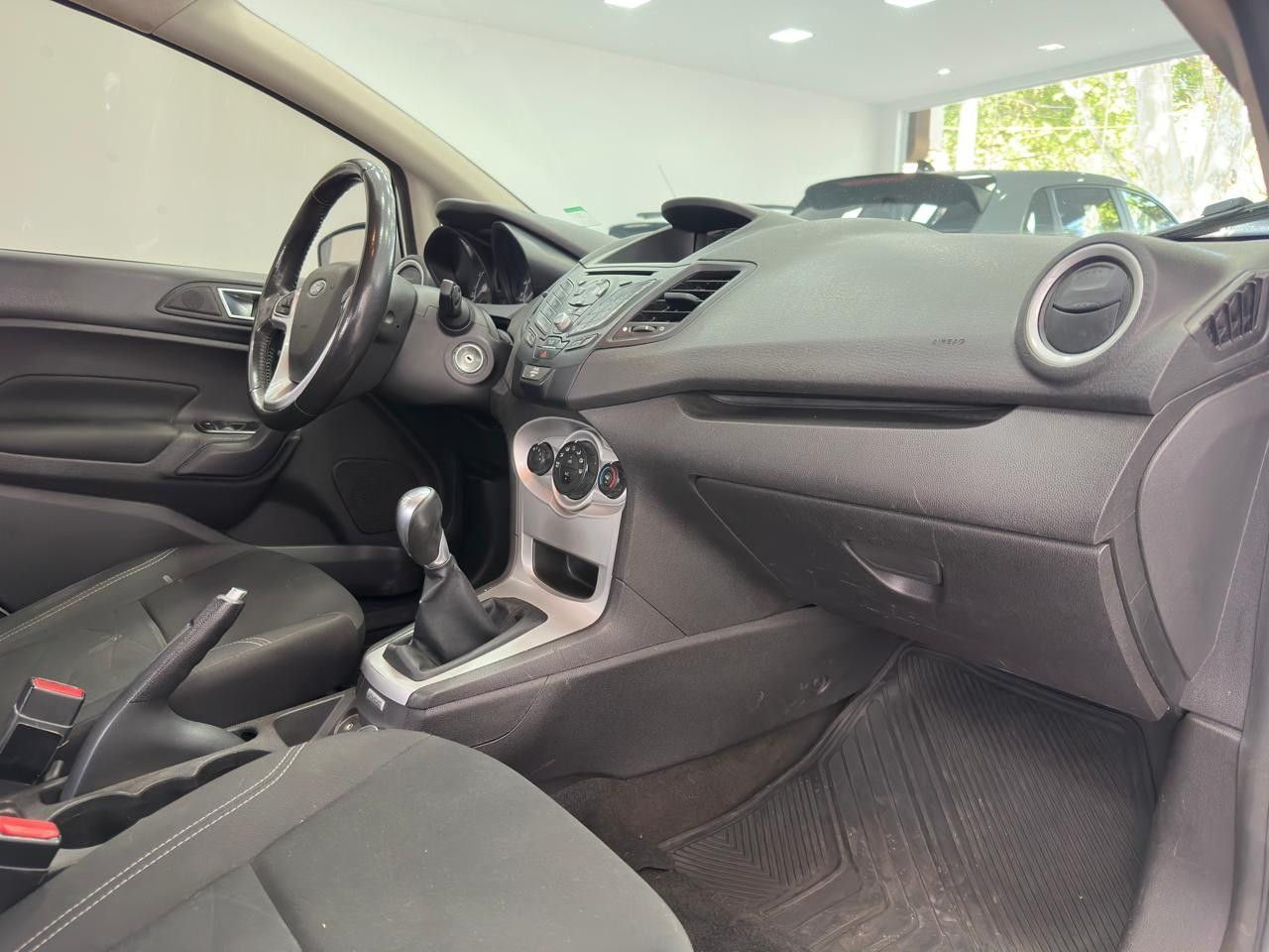 Ford Fiesta KD Usado Financiado en Mendoza, deRuedas