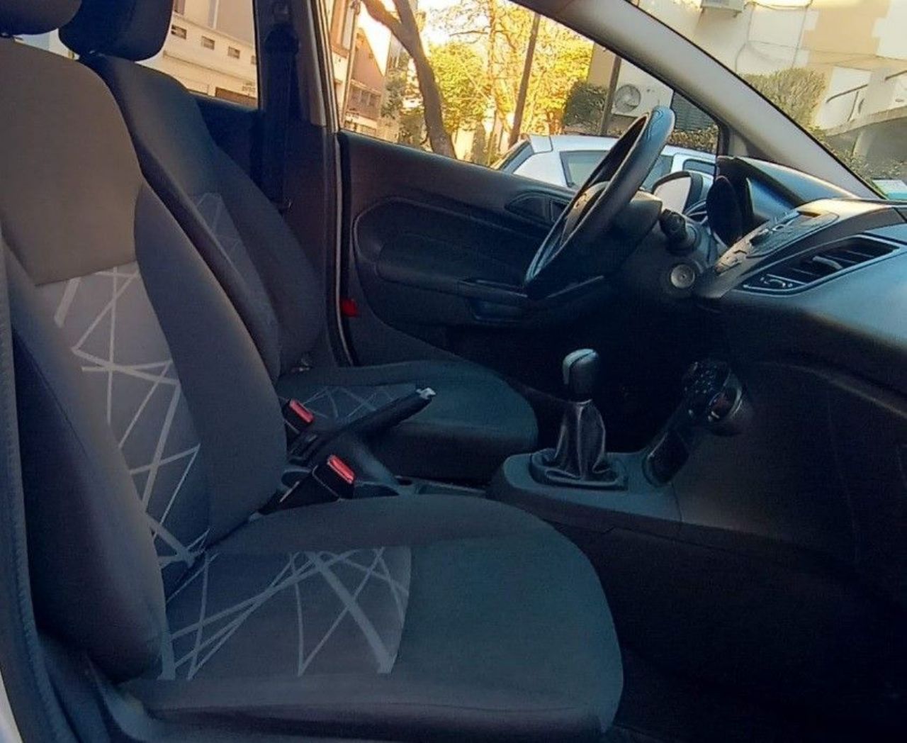 Ford Fiesta KD Usado en Buenos Aires, deRuedas