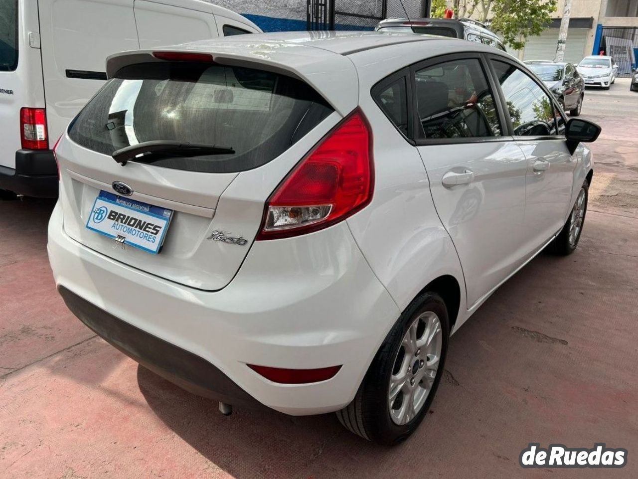 Ford Fiesta KD Usado en Mendoza, deRuedas