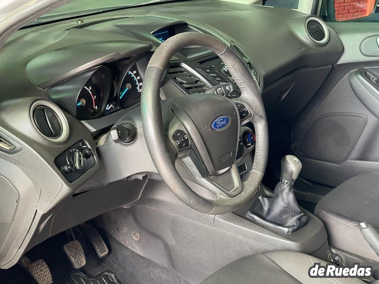 Ford Fiesta KD Usado en San Juan, deRuedas