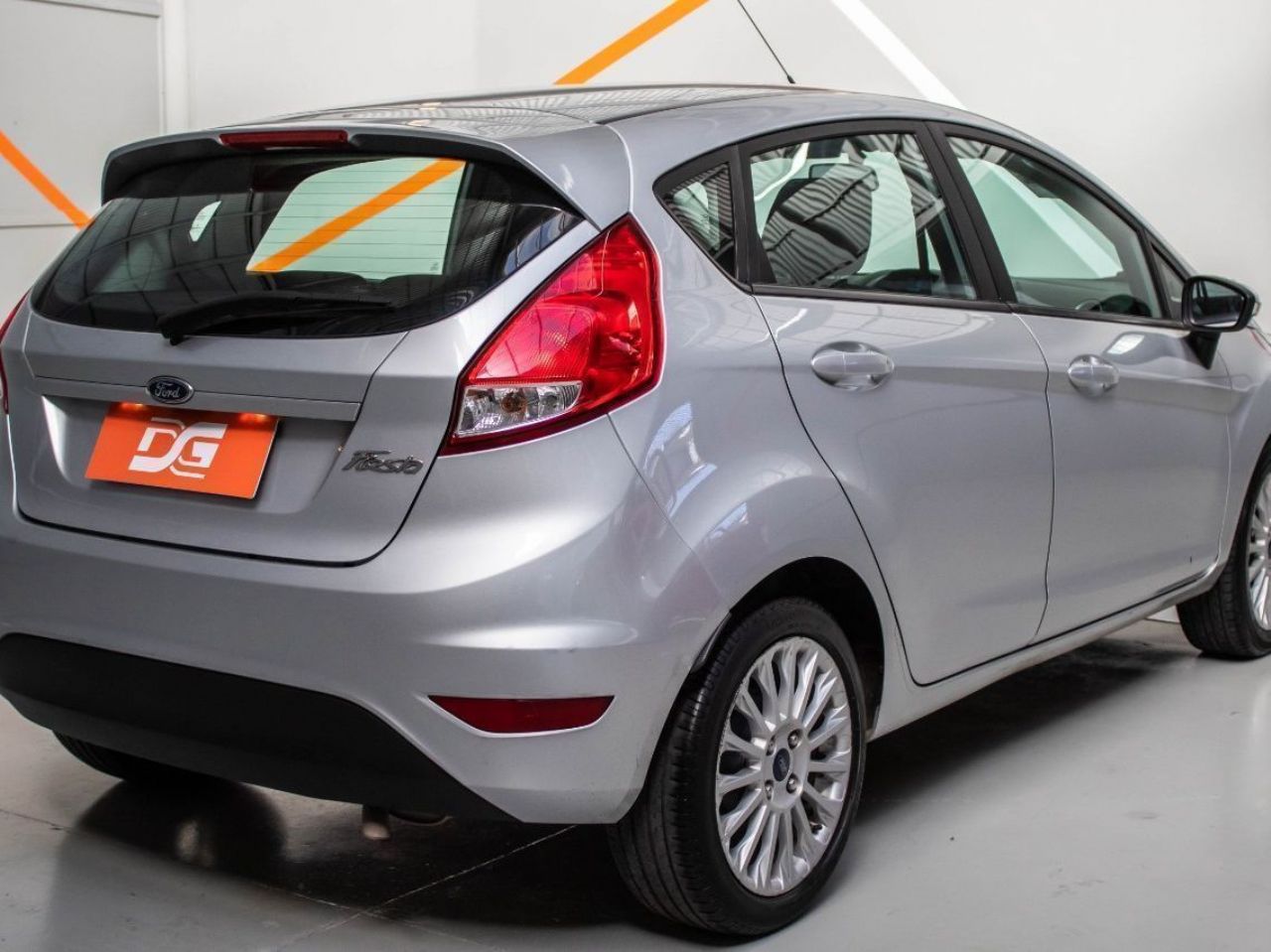 Ford Fiesta KD Usado en Córdoba, deRuedas