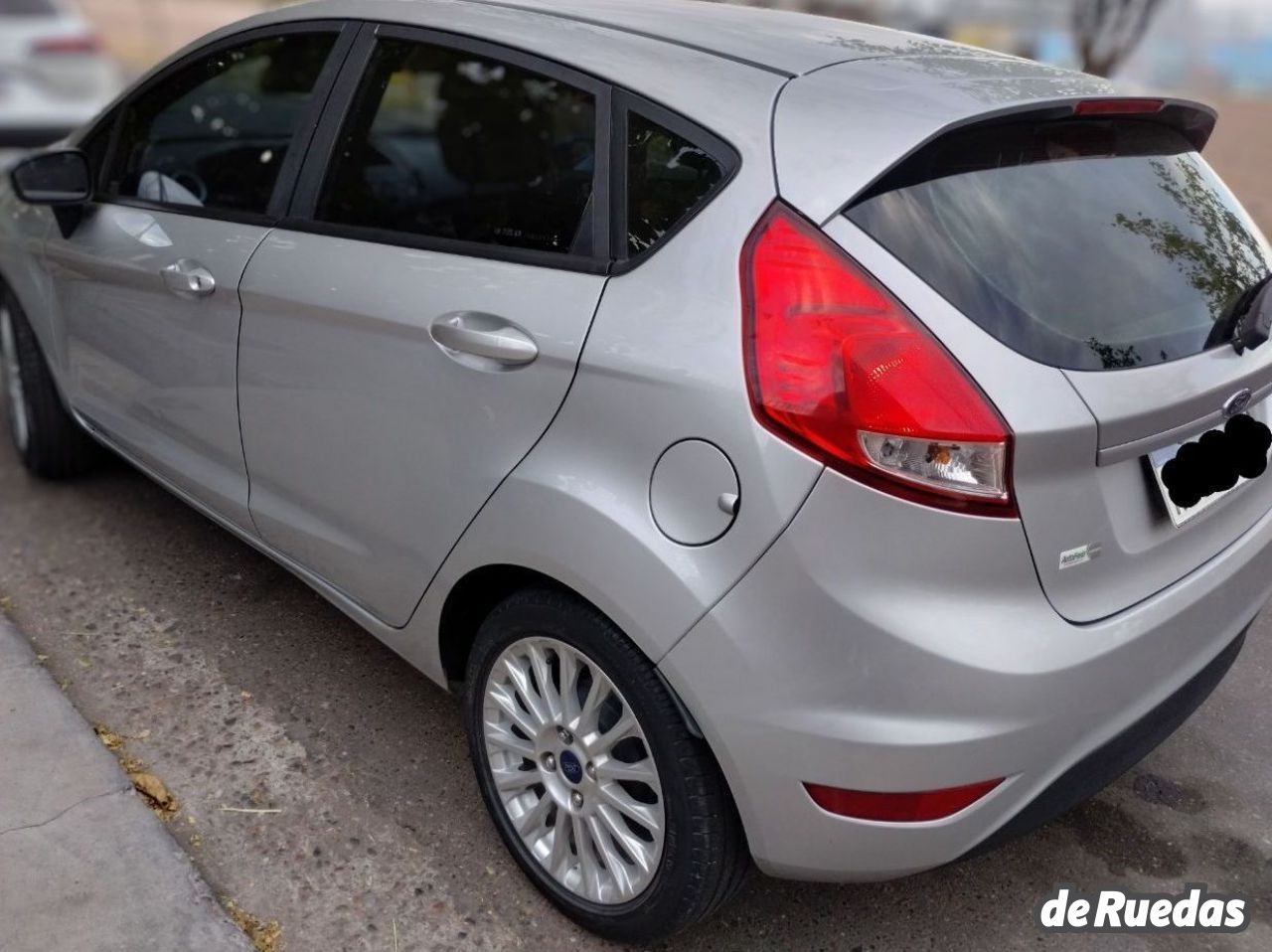 Ford Fiesta KD Usado en Mendoza, deRuedas