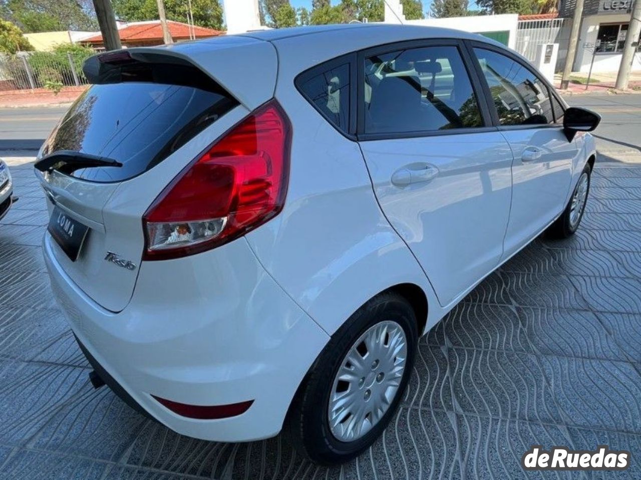 Ford Fiesta KD Usado en Córdoba, deRuedas