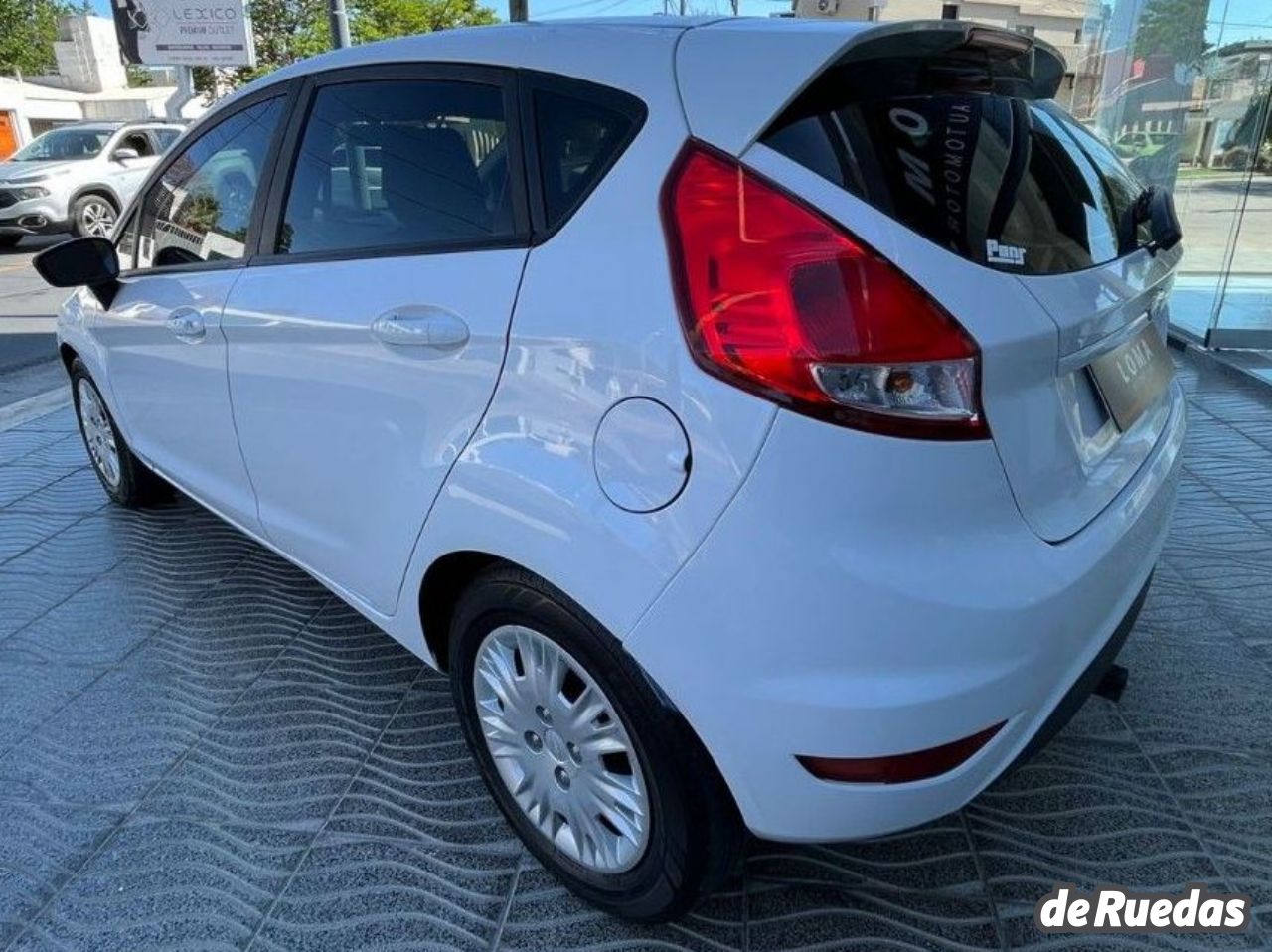 Ford Fiesta KD Usado en Córdoba, deRuedas