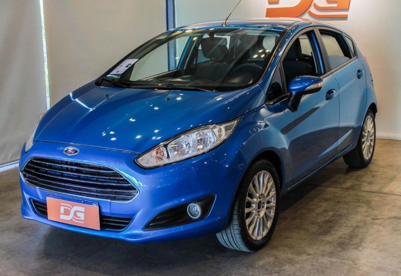 Ford Fiesta KD Usado en Córdoba, deRuedas