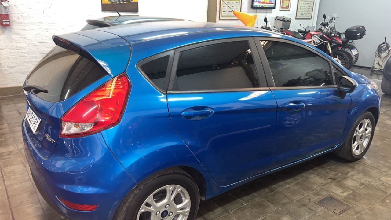 Ford Fiesta KD Usado en Mendoza, deRuedas
