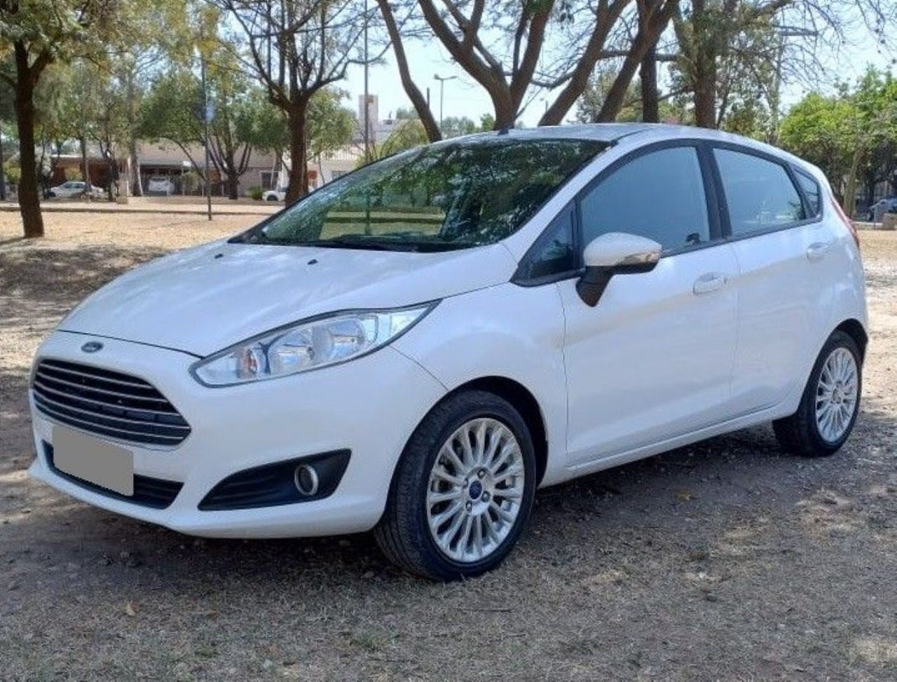Ford Fiesta KD Usado en Córdoba, deRuedas