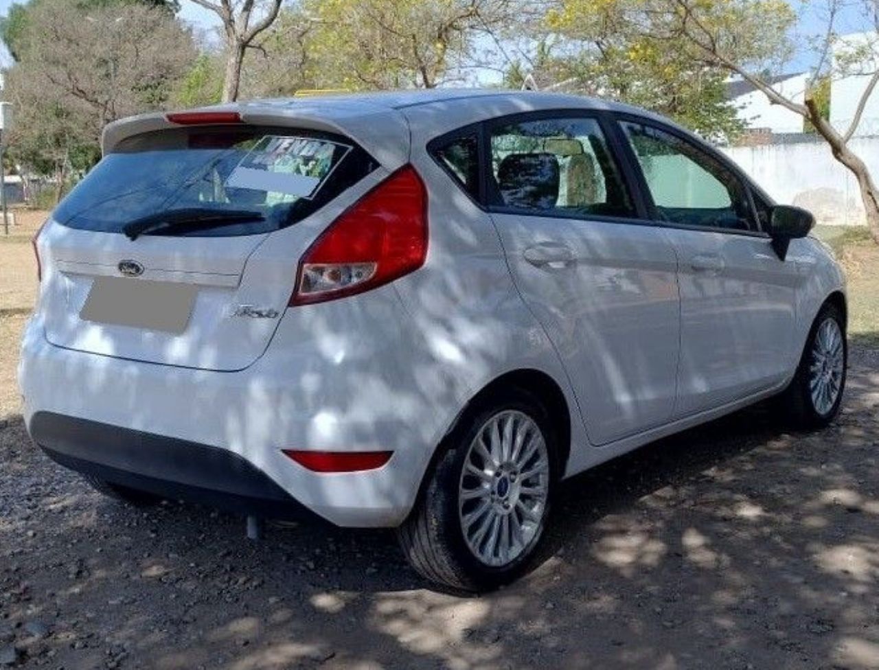 Ford Fiesta KD Usado en Córdoba, deRuedas