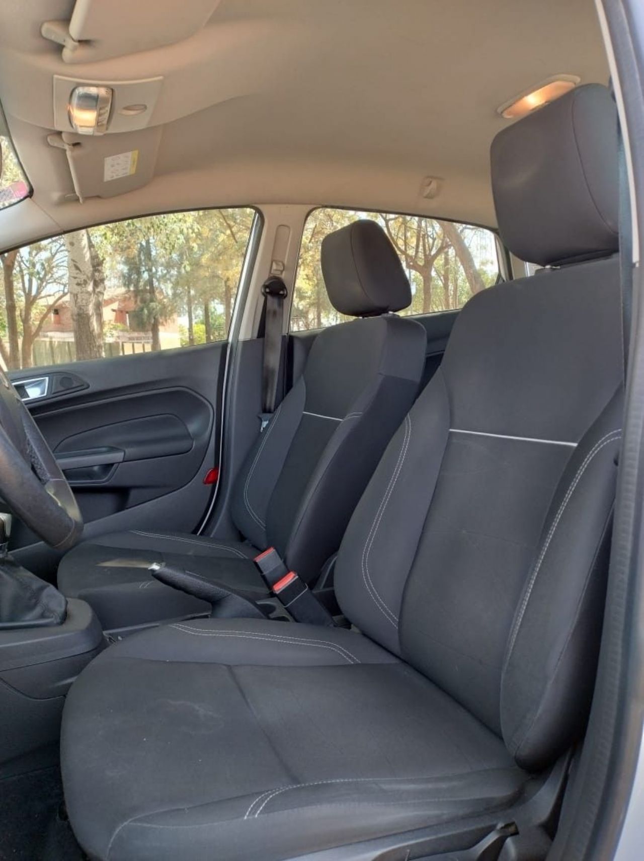 Ford Fiesta KD Usado en Córdoba, deRuedas