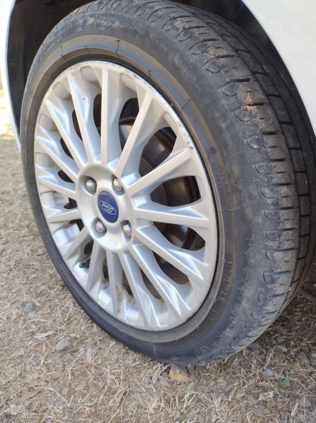 Ford Fiesta KD Usado en Córdoba, deRuedas