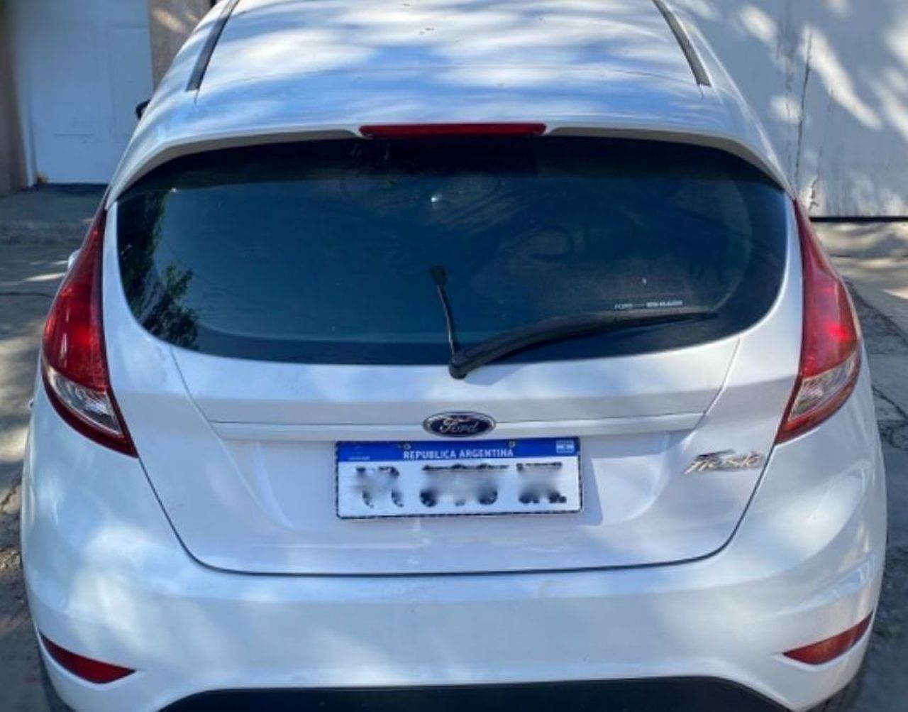 Ford Fiesta KD Usado en San Juan, deRuedas