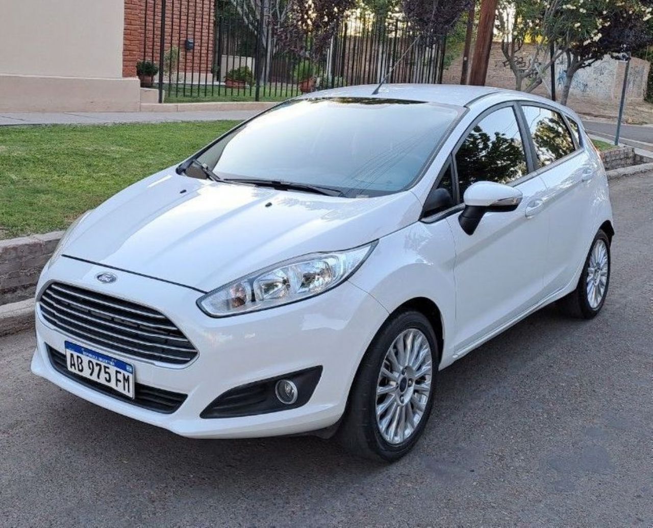 Ford Fiesta KD Usado en Mendoza, deRuedas