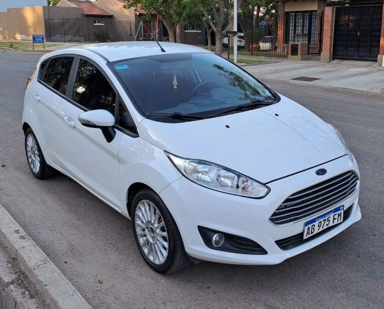 Ford Fiesta KD Usado en Mendoza, deRuedas