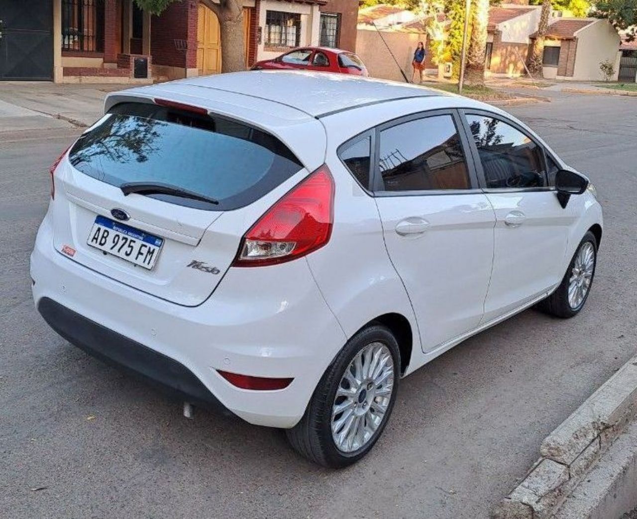 Ford Fiesta KD Usado en Mendoza, deRuedas