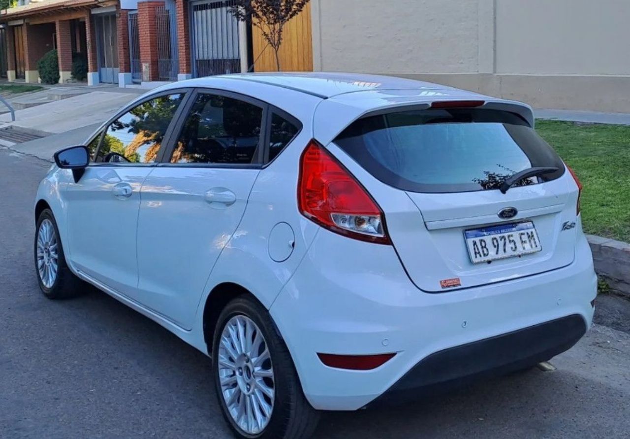 Ford Fiesta KD Usado en Mendoza, deRuedas