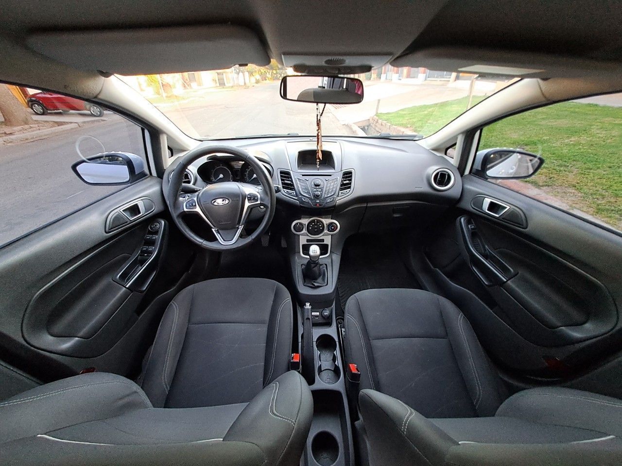 Ford Fiesta KD Usado en Mendoza, deRuedas