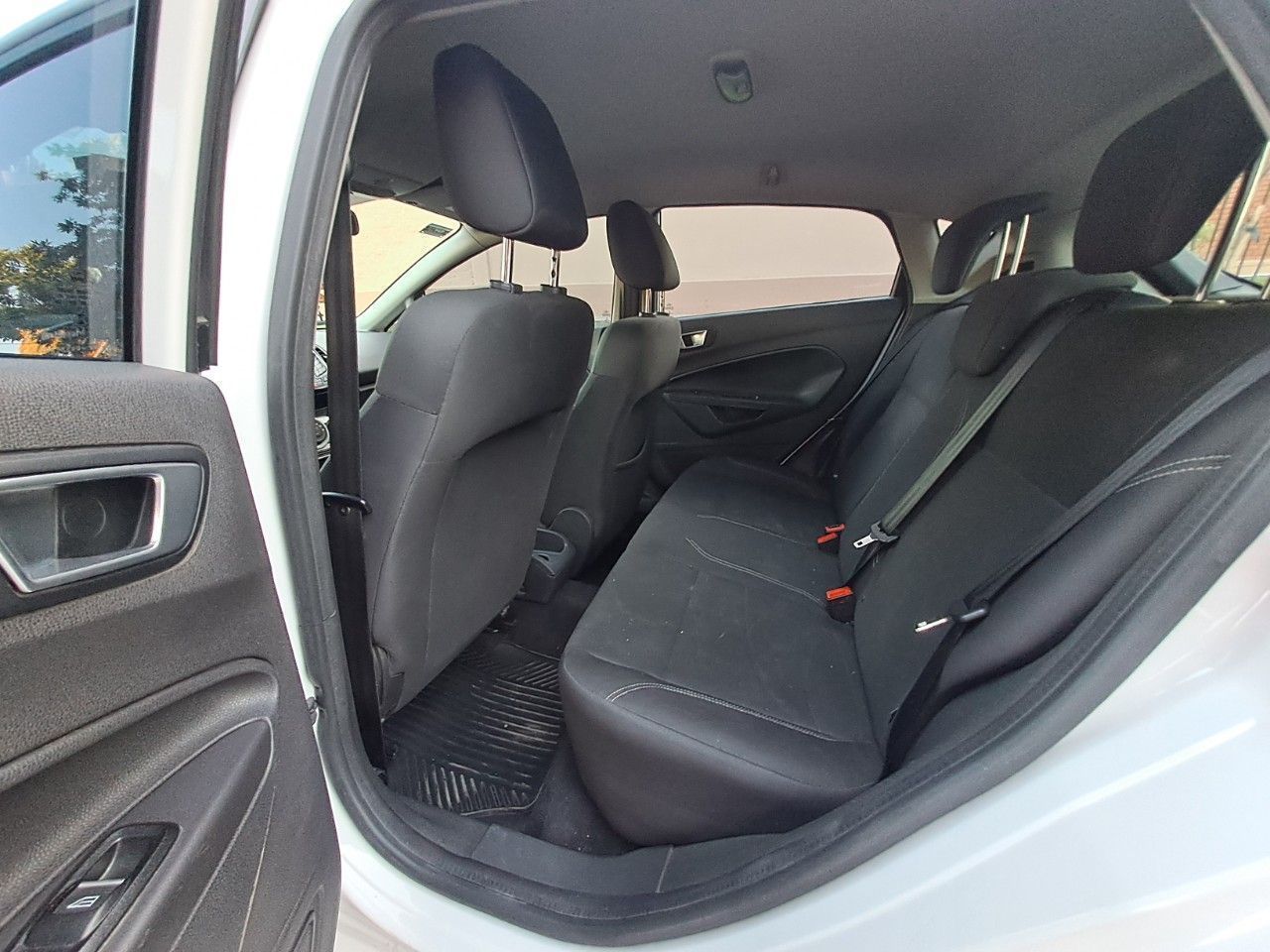 Ford Fiesta KD Usado en Mendoza, deRuedas