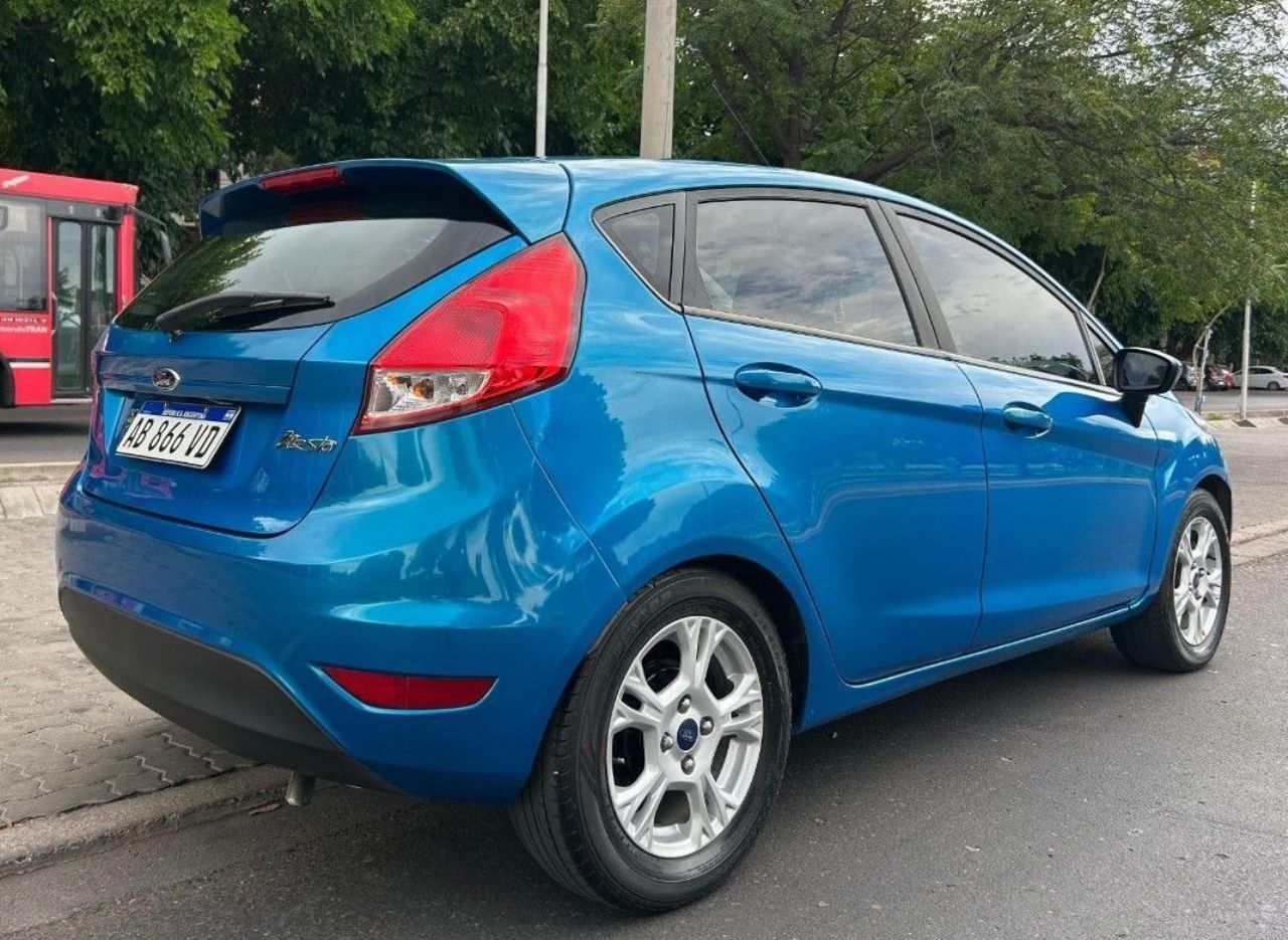 Ford Fiesta KD Usado Financiado en Mendoza, deRuedas