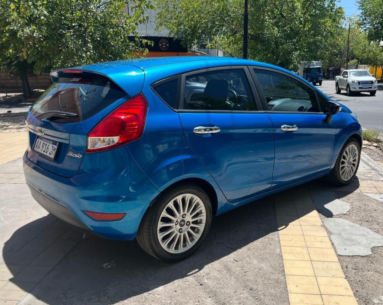 Ford Fiesta KD Usado Financiado en Mendoza, deRuedas