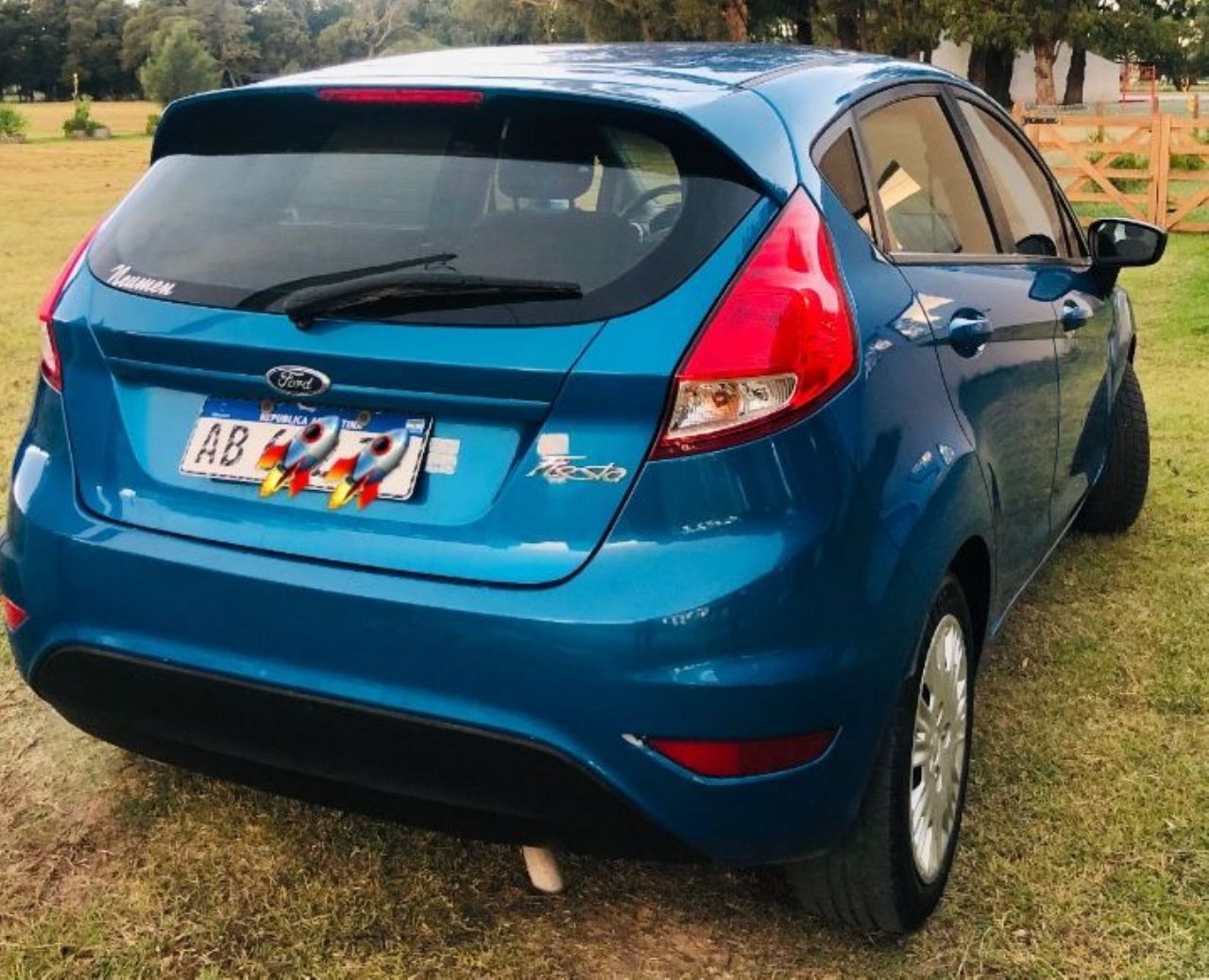 Ford Fiesta KD Usado en Buenos Aires, deRuedas